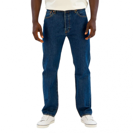 un pantalon homme avec une coupe qui sait mettre en valeur votre silhouette